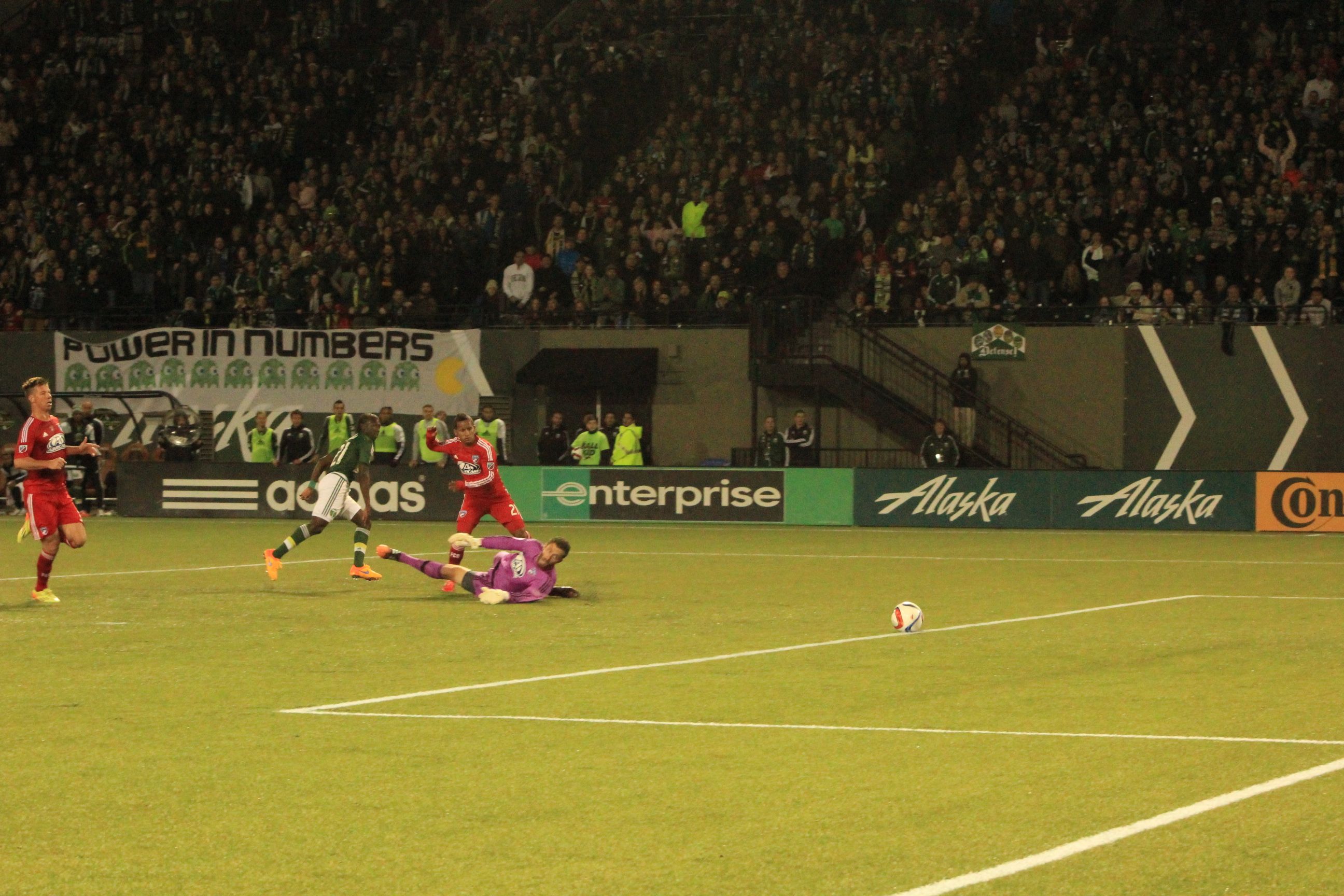 Chara slots home the Timbers 3rd goal.